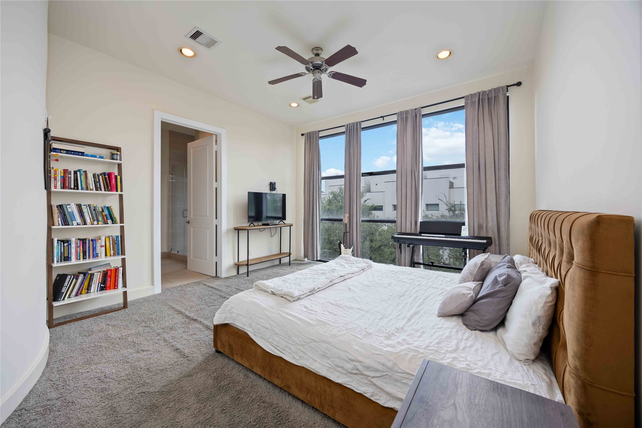 1730 Wentworth Street Property Photo 13