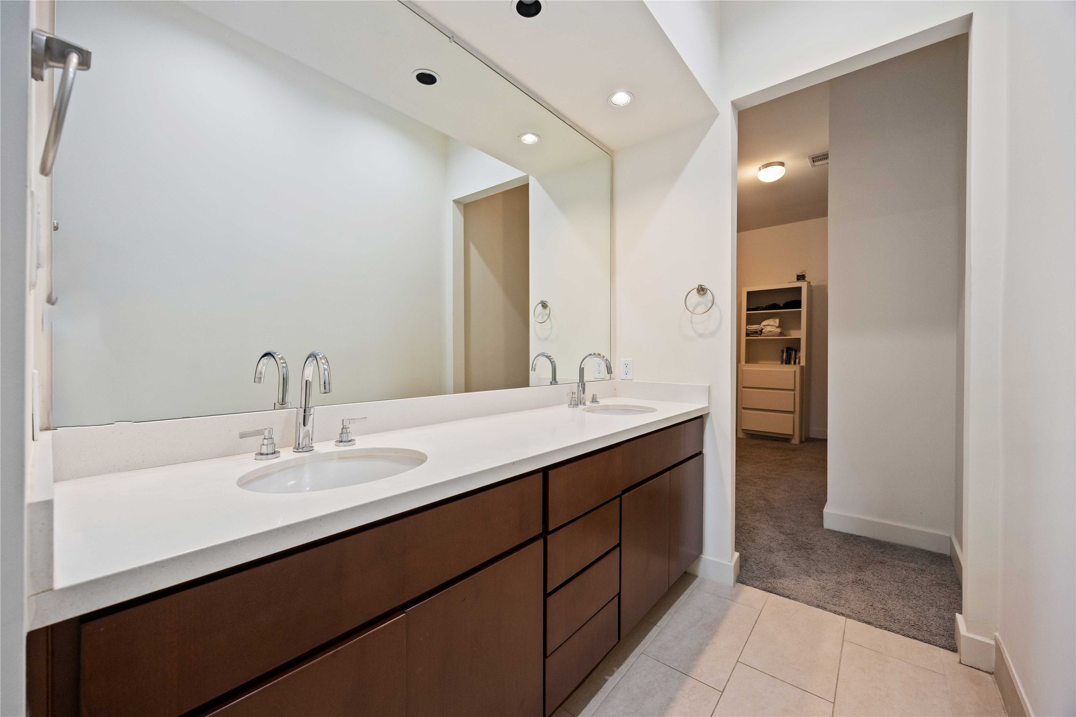 1730 Wentworth Street Property Photo 16
