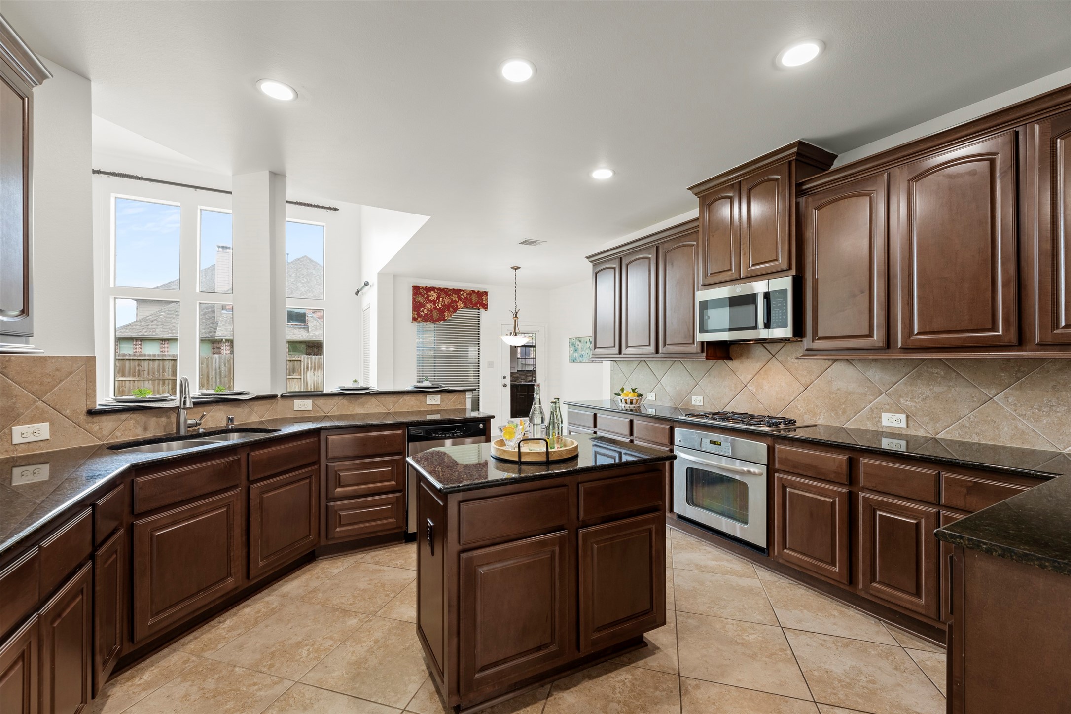 3814 Hunters Gate Court Property Photo 12