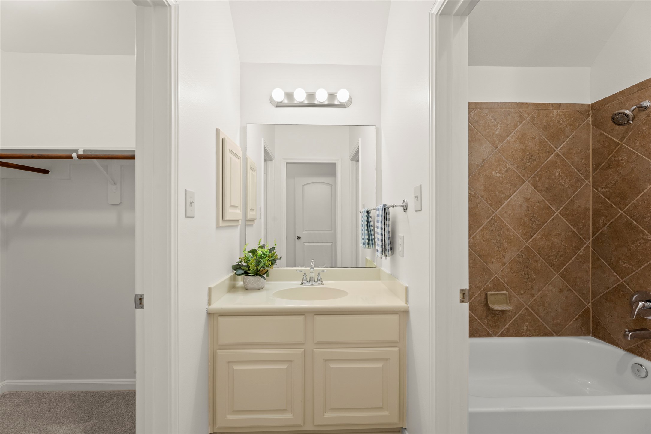 3814 Hunters Gate Court Property Photo 41