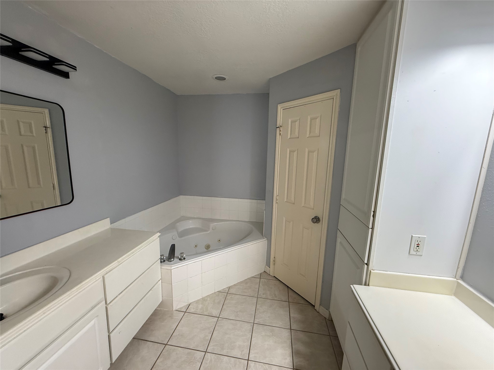 2710 Grants Lake Boulevard G4 Property Photo 9