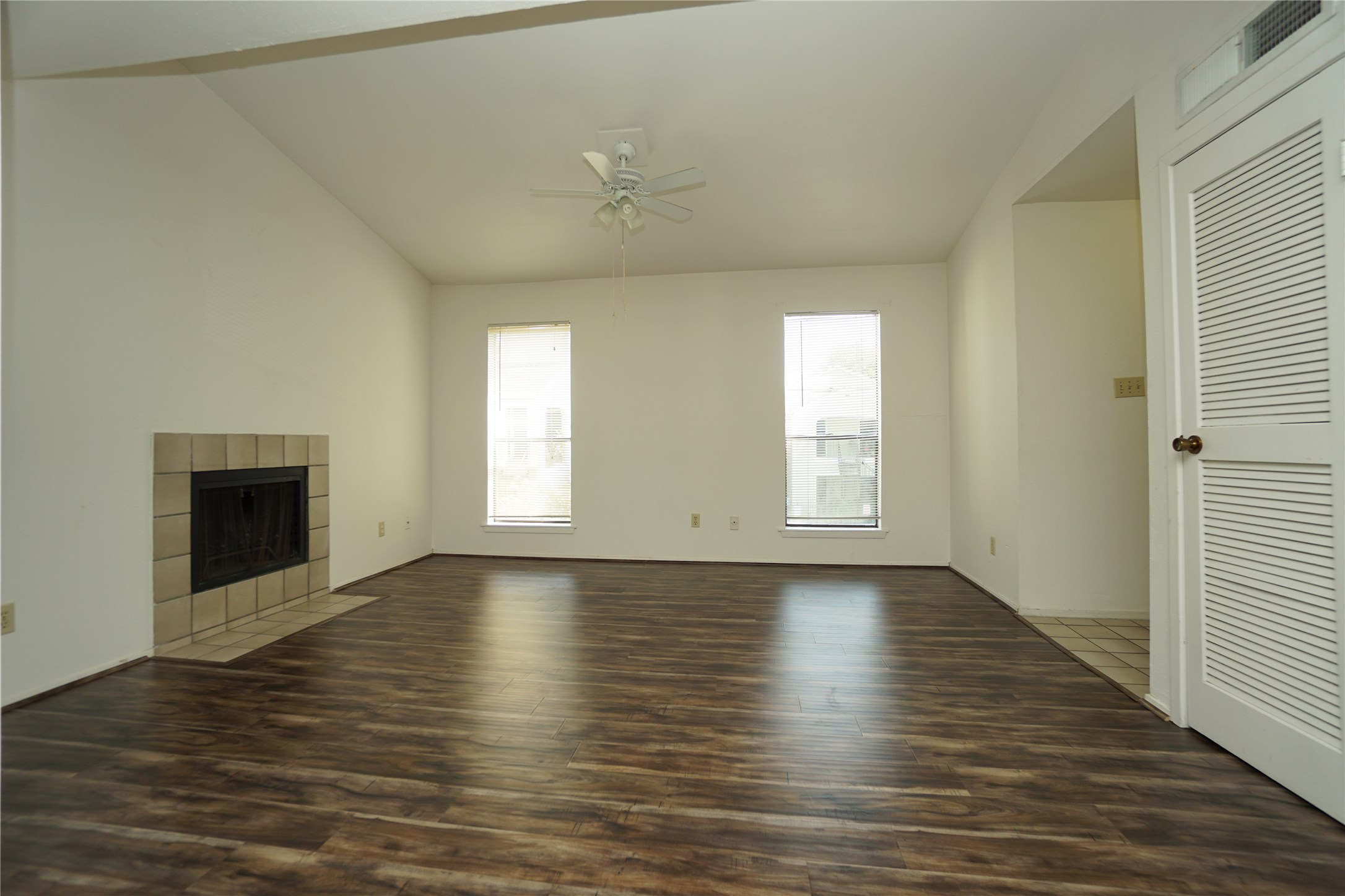 6602 Harbor Town Drive 808 Property Photo 3