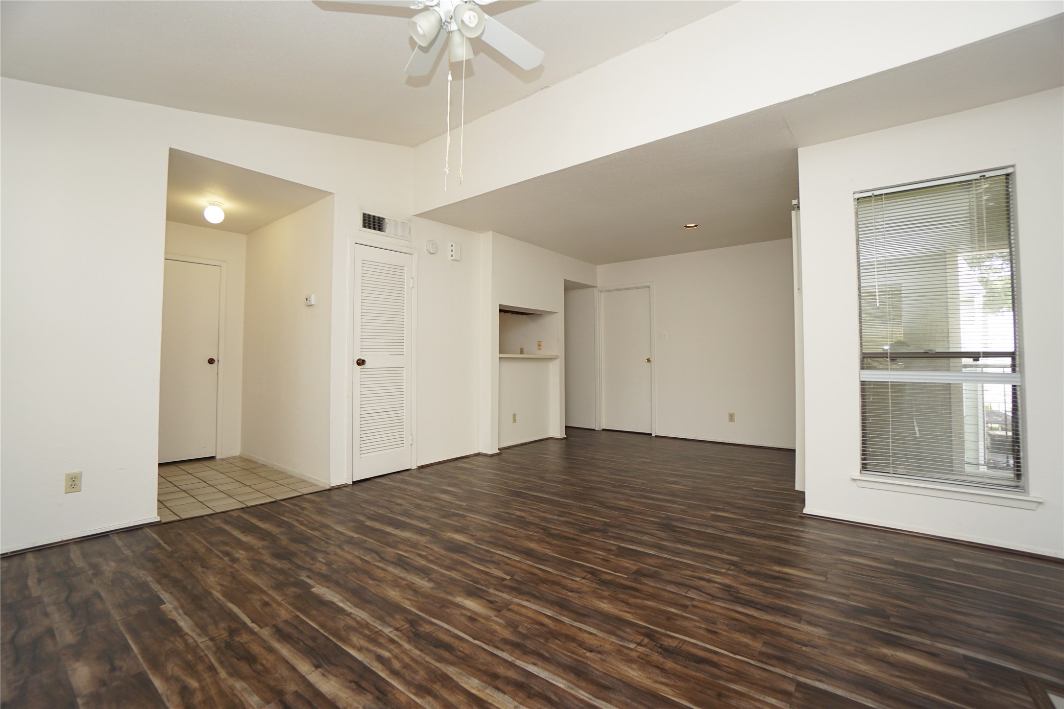 6602 Harbor Town Drive 808 Property Photo 5