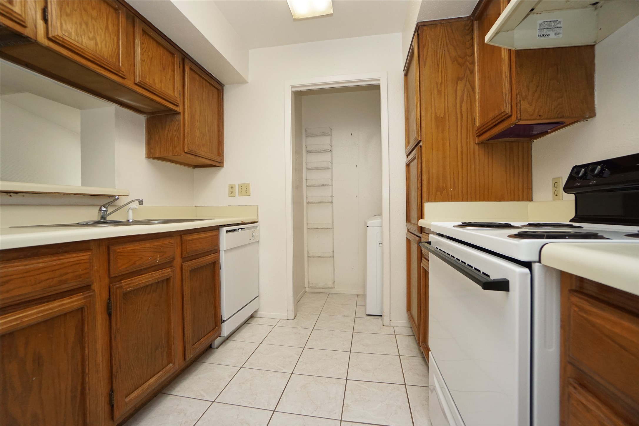 6602 Harbor Town Drive 808 Property Photo 8