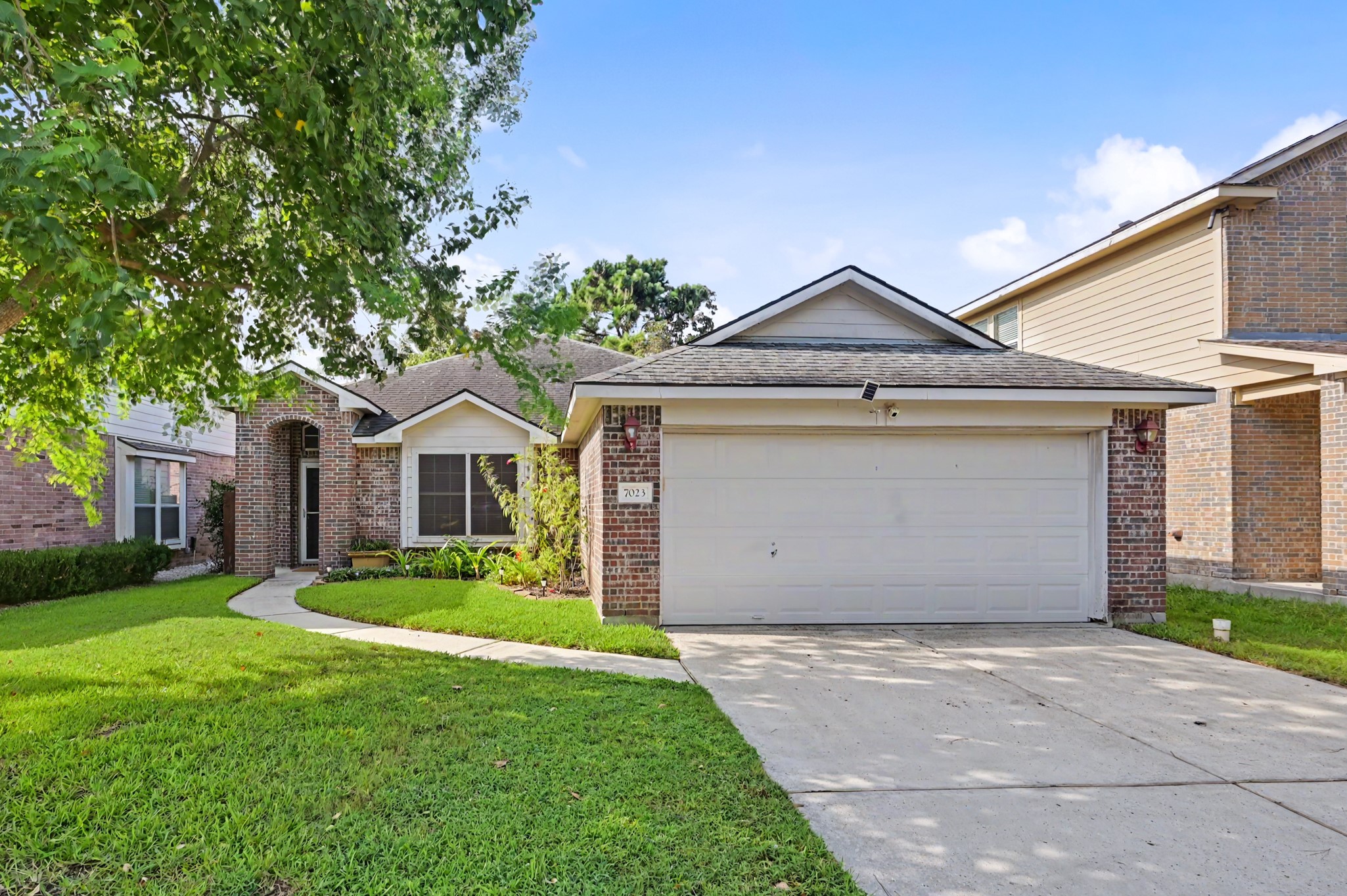 7023 Durango Creek Drive Property Photo 1