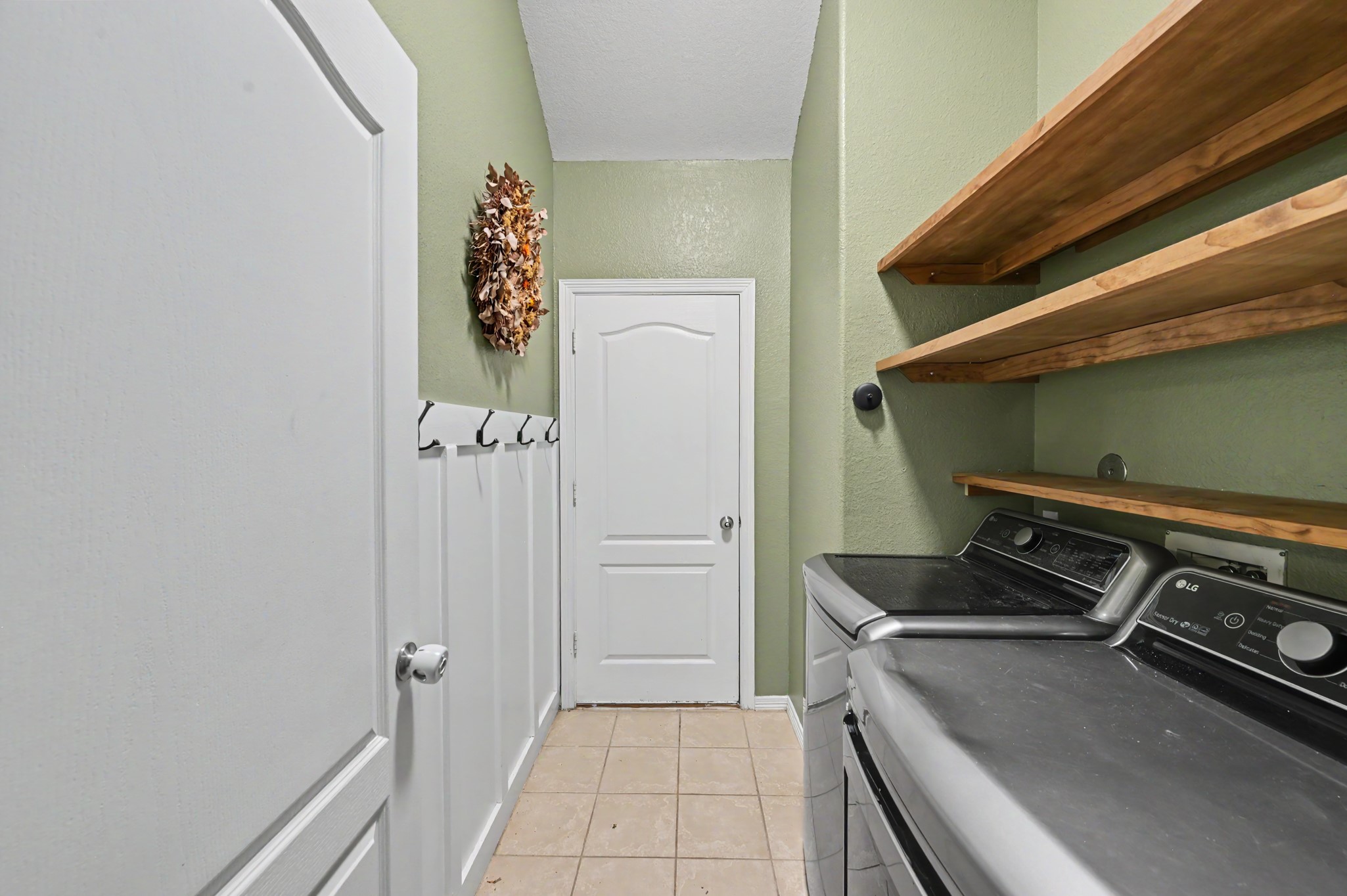 7023 Durango Creek Drive Property Photo 20