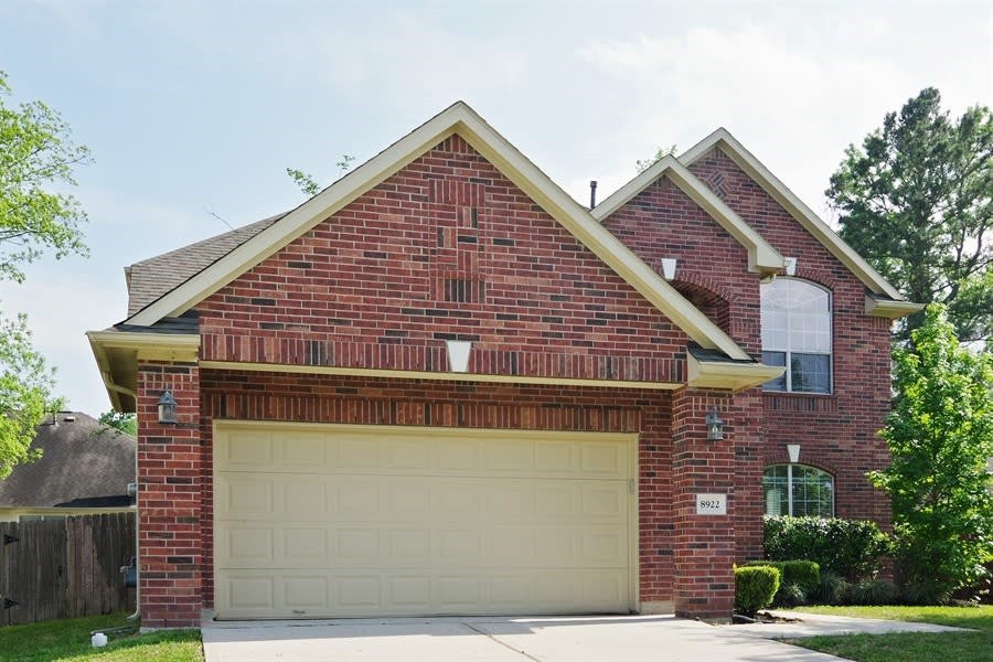 8922 Sailing Drive Property Photo 1