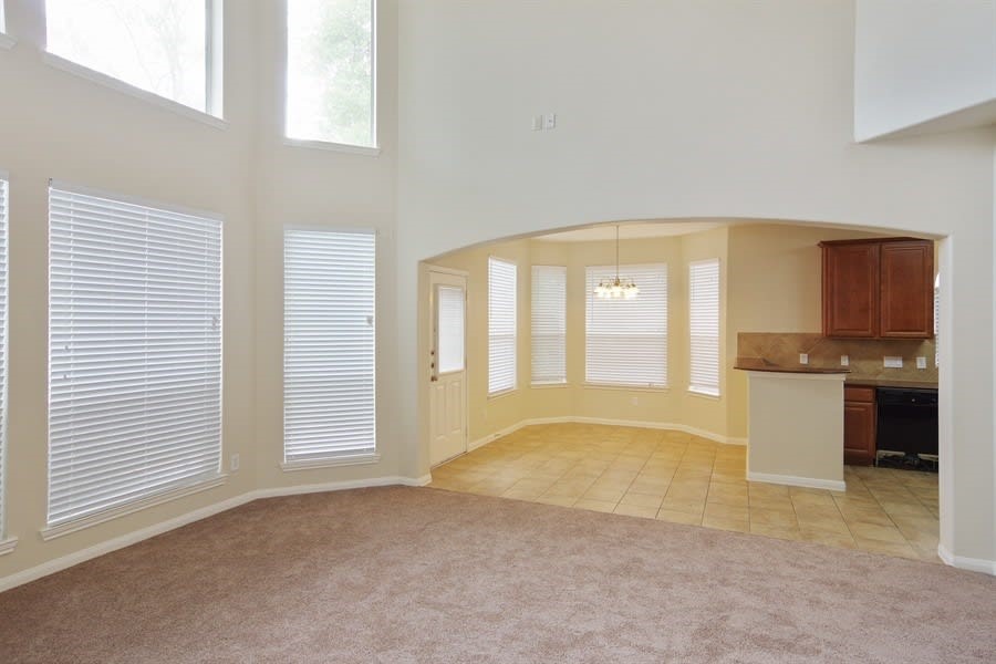 8922 Sailing Drive Property Photo 5