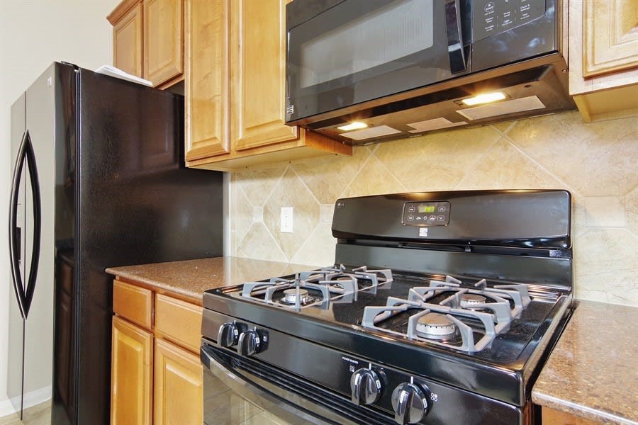 8922 Sailing Drive Property Photo 6