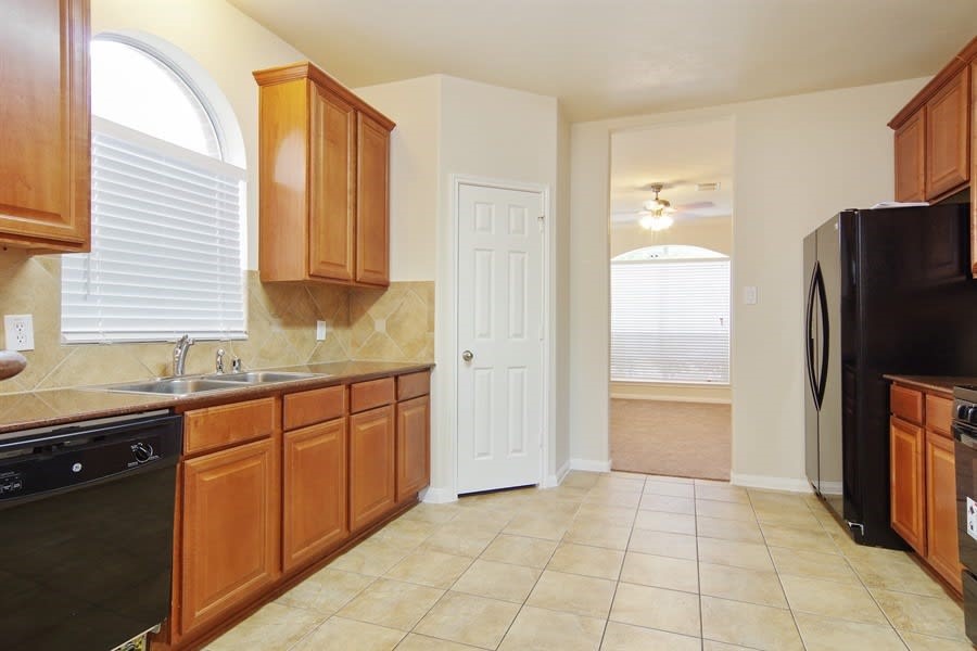 8922 Sailing Drive Property Photo 8