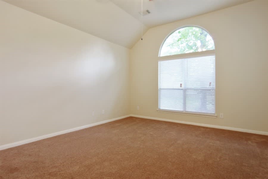 8922 Sailing Drive Property Photo 9
