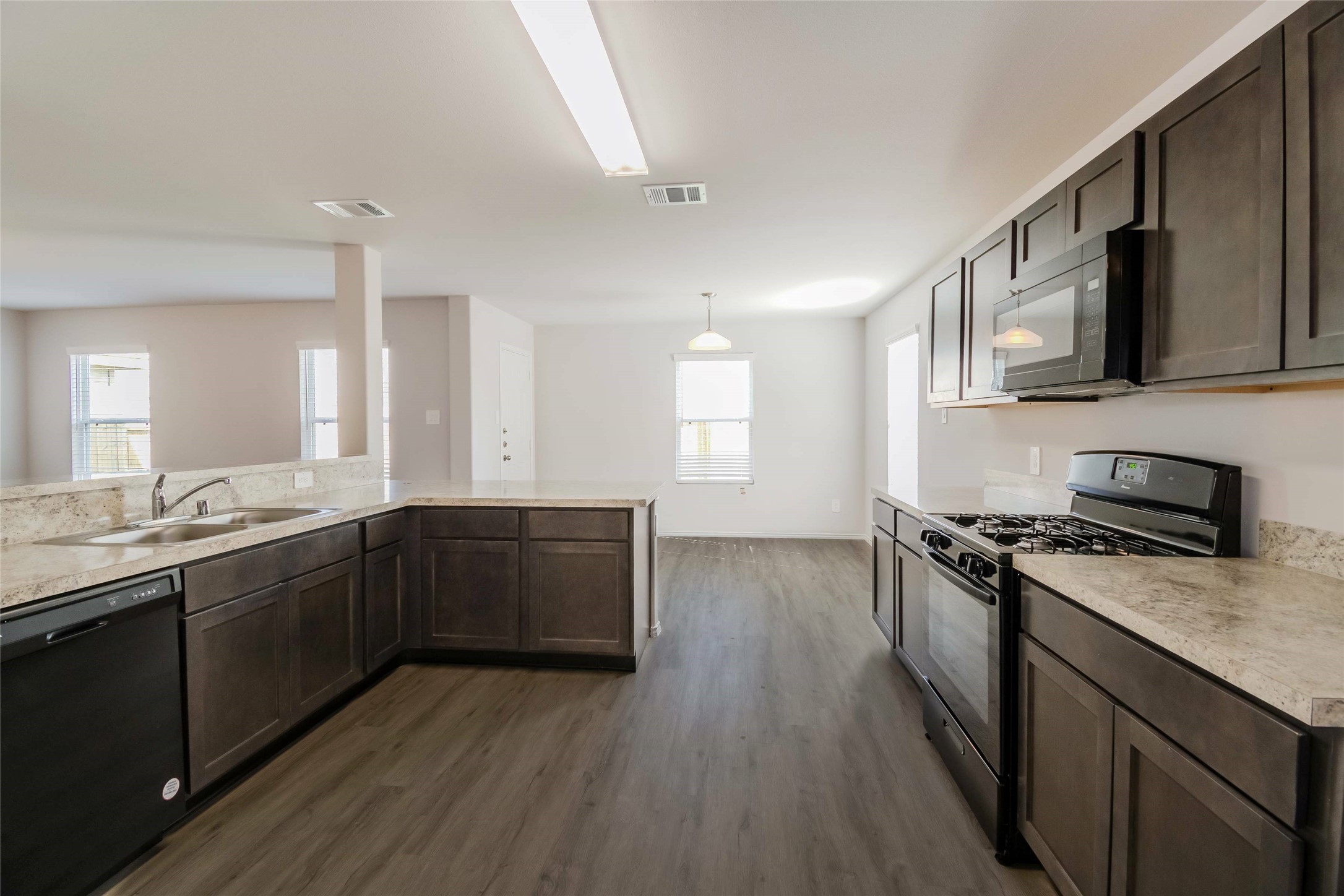 5023 Banyan Tree Trail Property Photo 4