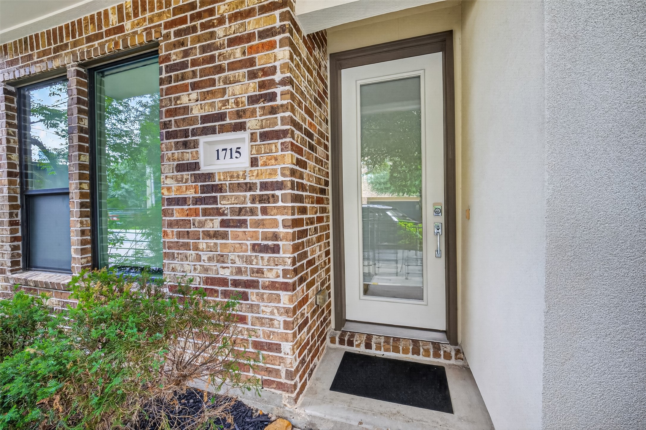1715 Silver Street Property Photo 2