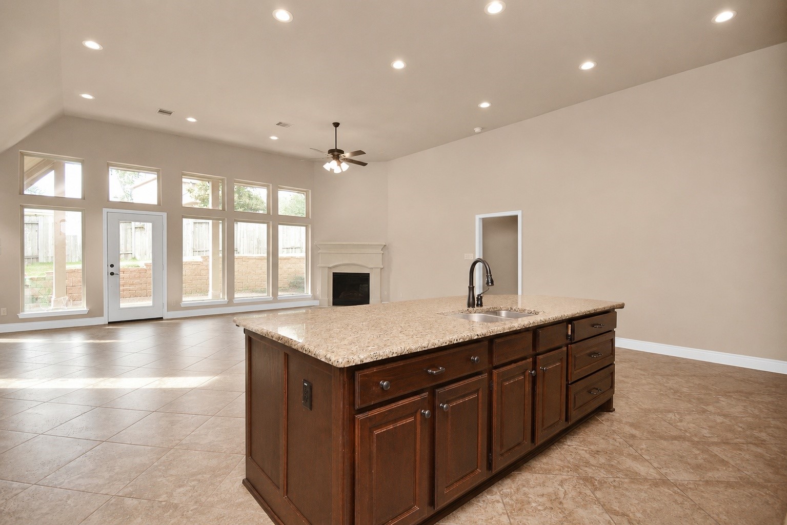 173 Pinnacle Ridge Dr Property Photo 3