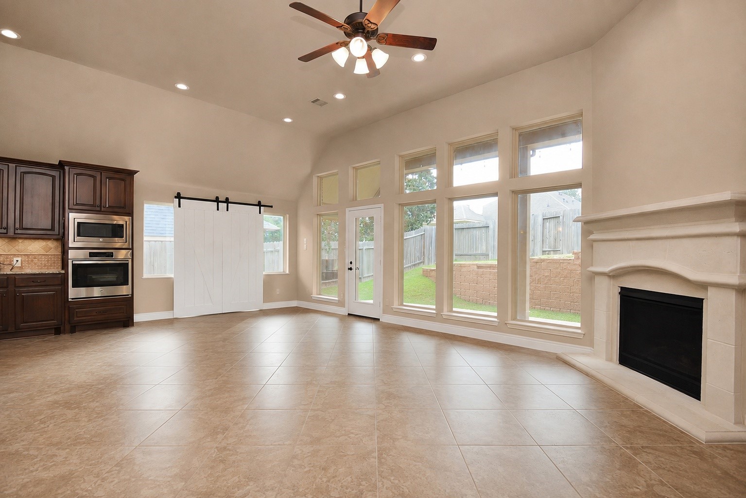 173 Pinnacle Ridge Dr Property Photo 4