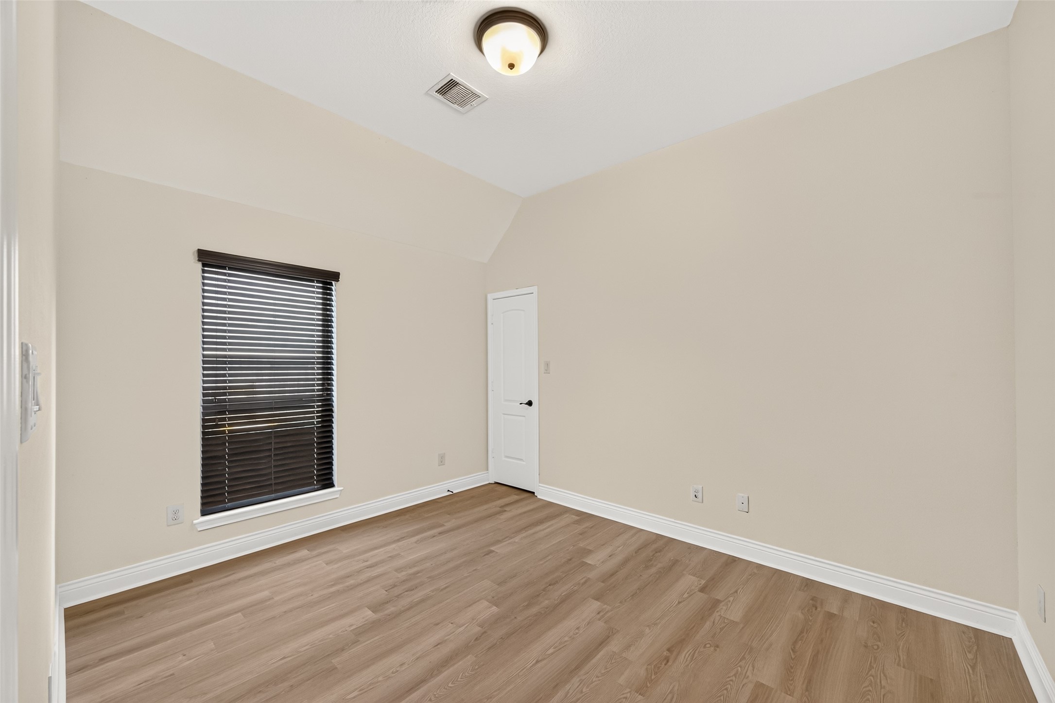 173 Pinnacle Ridge Dr Property Photo 16
