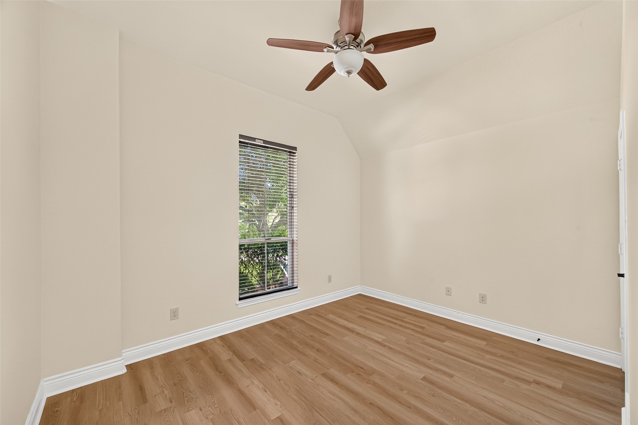 173 Pinnacle Ridge Dr Property Photo 17