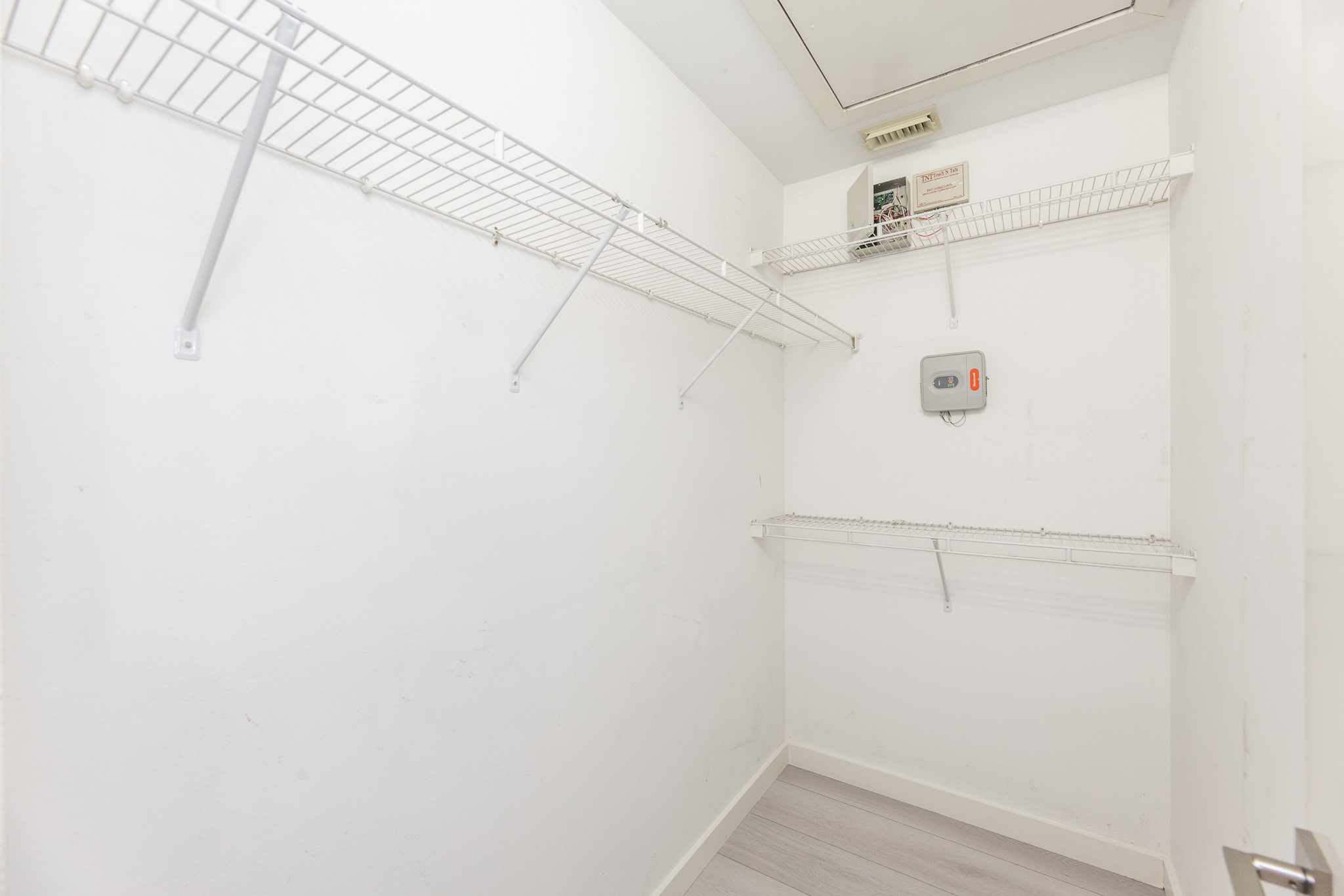 2714 Chenevert Street Property Photo 38