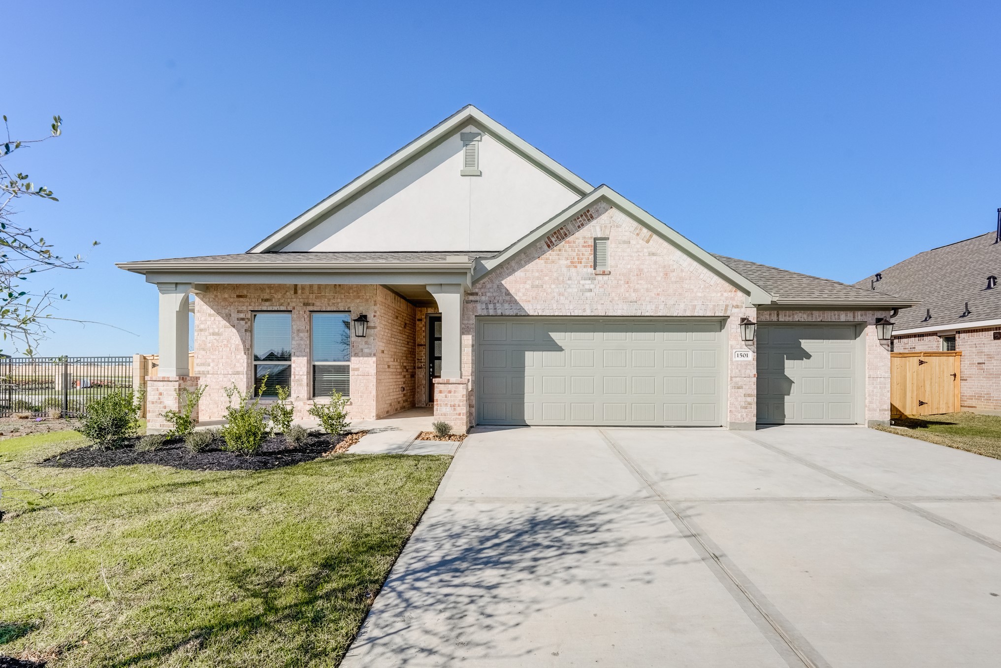 1501 Deleware Dr Property Photo