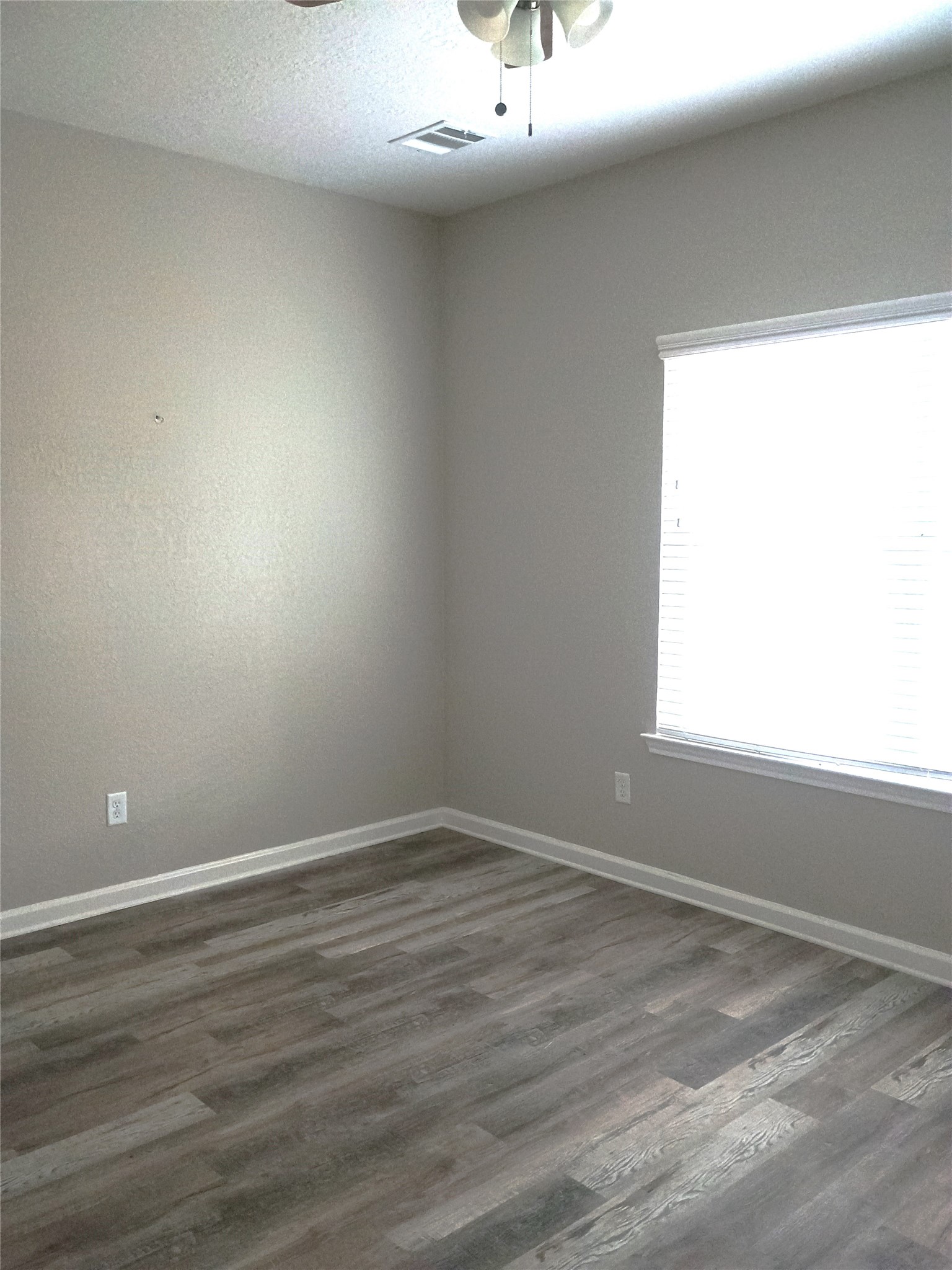 617 Edgar Street B Property Photo 7