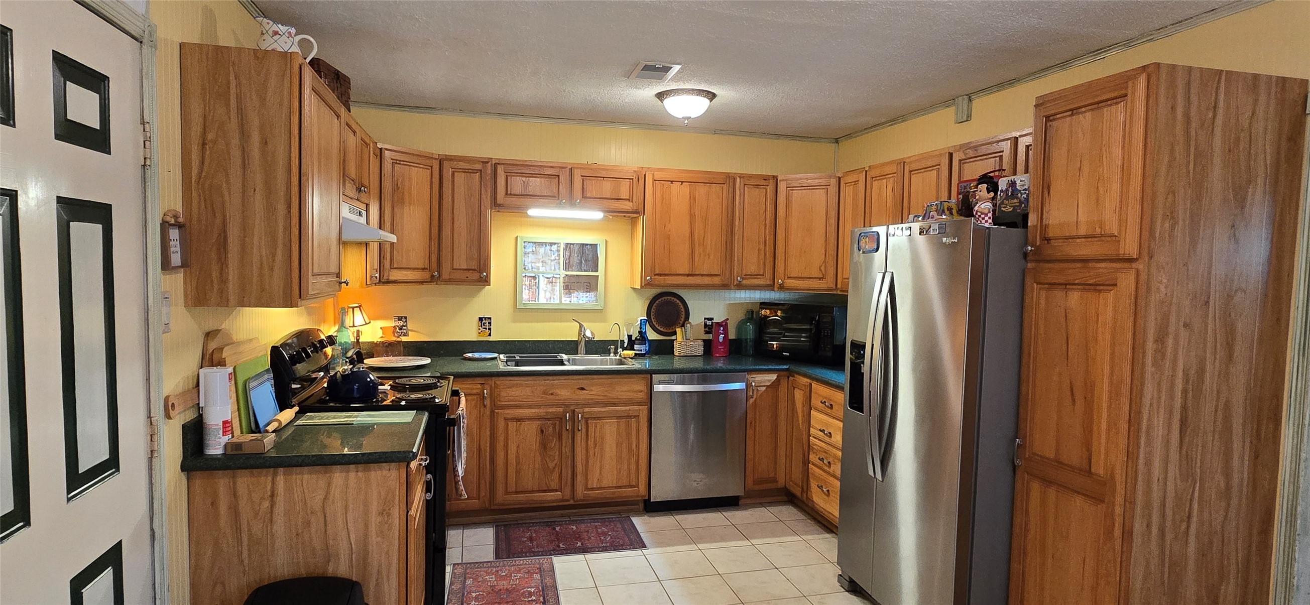 17018 Water Oak Drive Property Photo 2