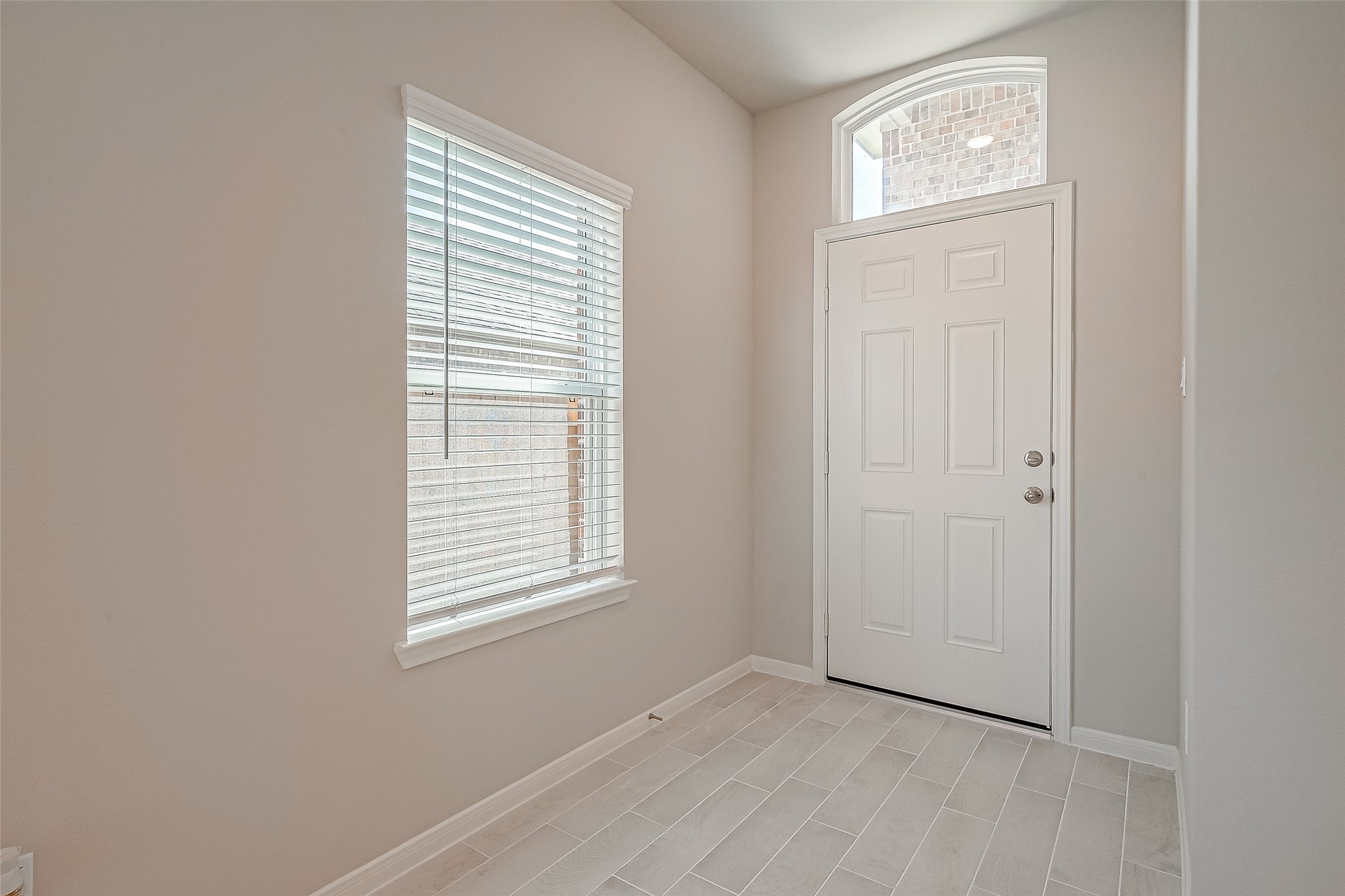 2212 Port Jackson Property Photo 8