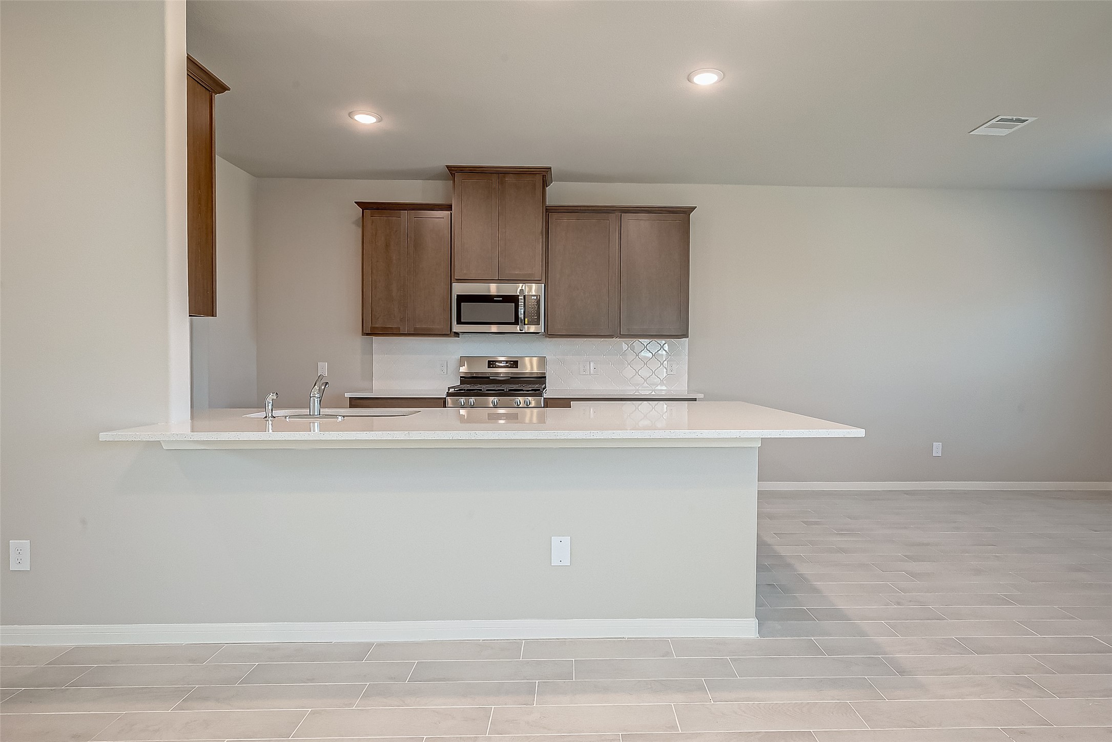 2212 Port Jackson Property Photo 11