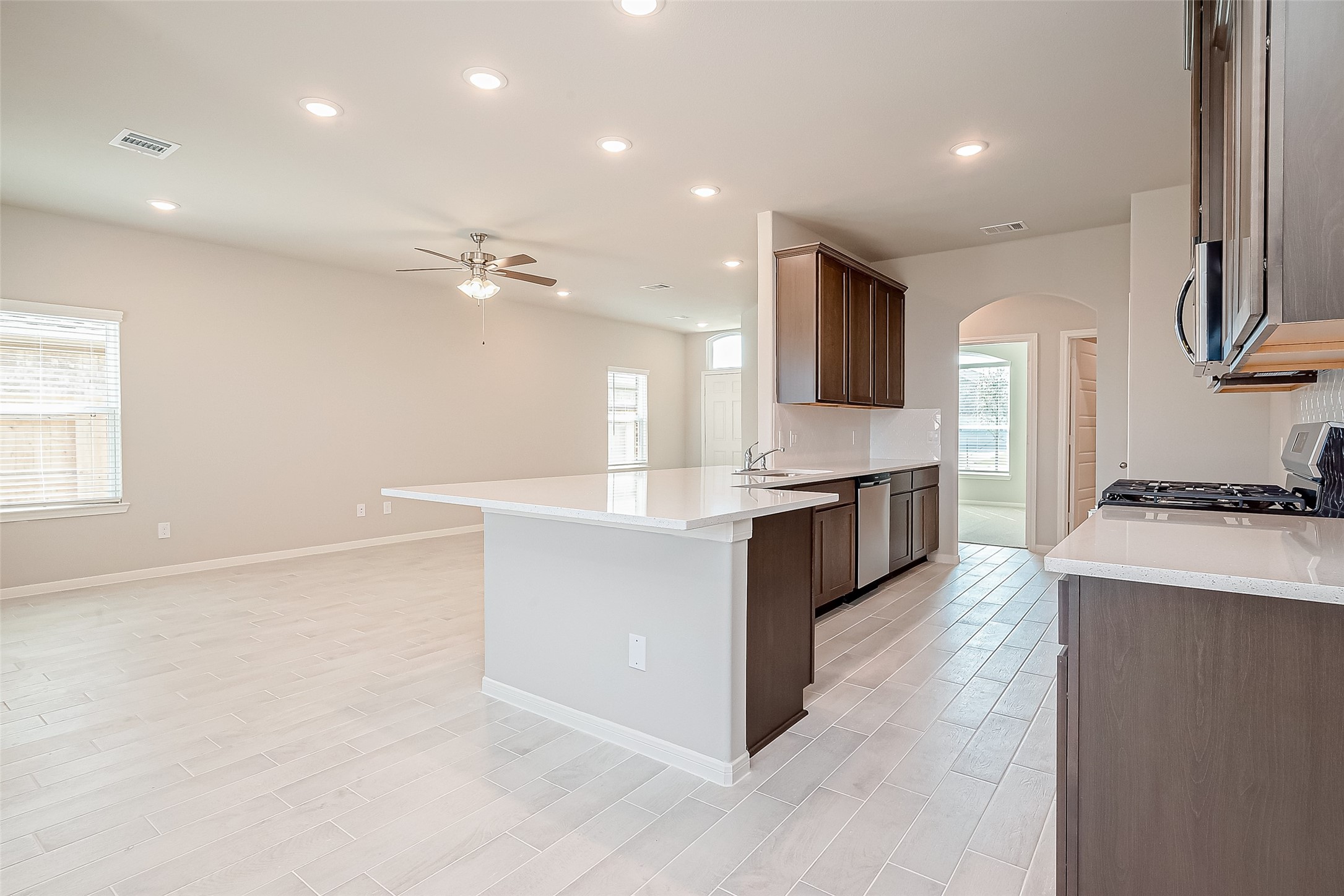 2212 Port Jackson Property Photo 13