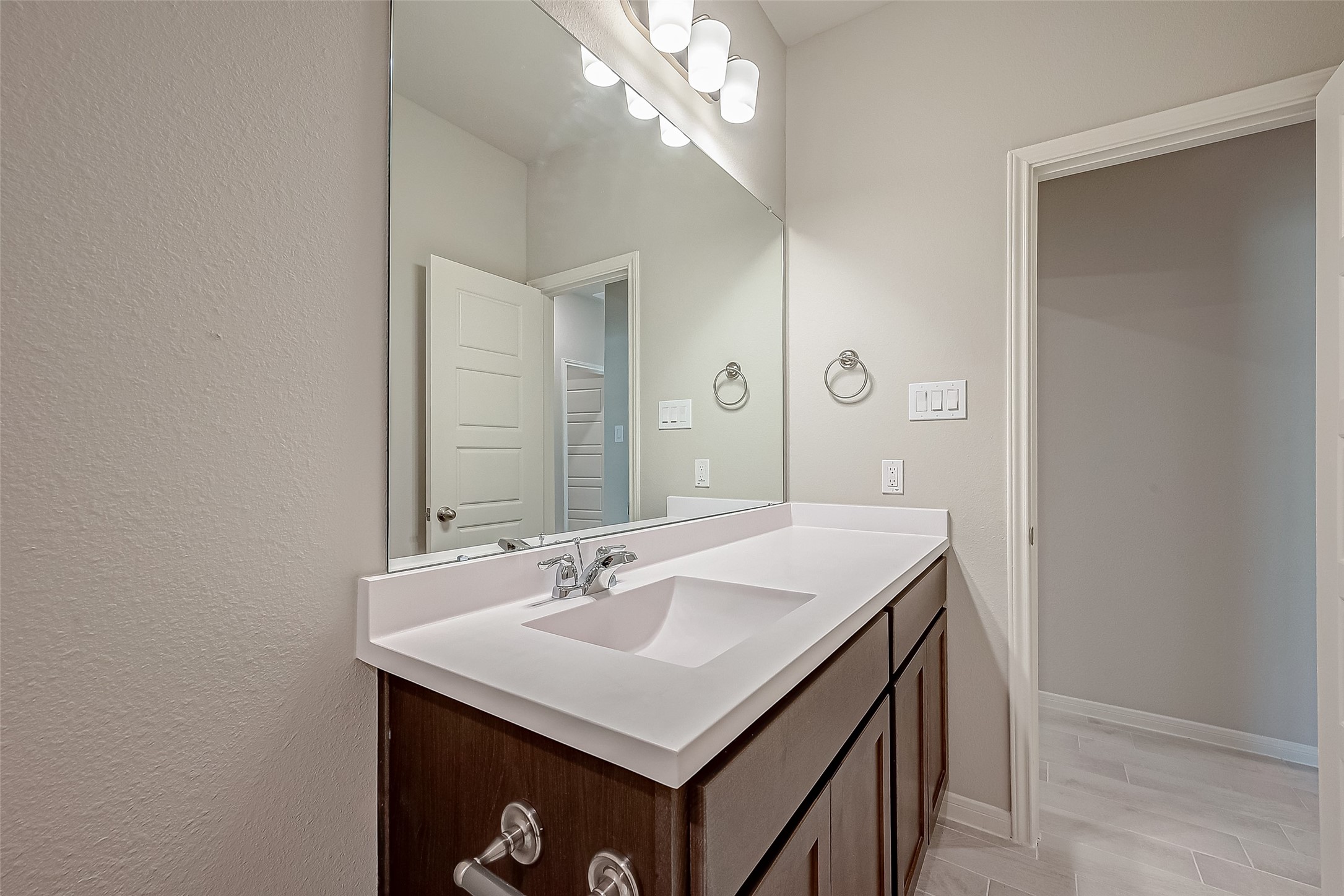 2212 Port Jackson Property Photo 31