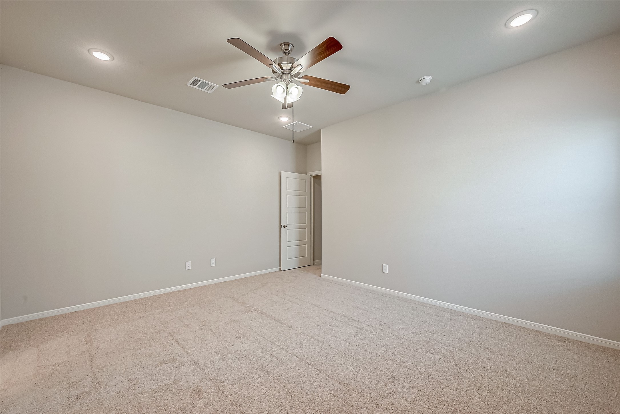 2212 Port Jackson Property Photo 34