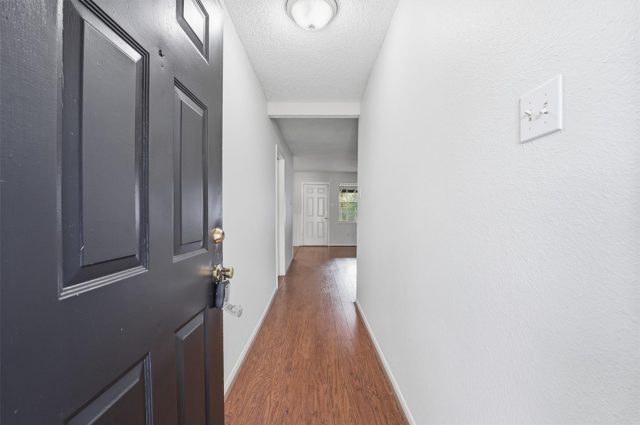 430 Eastwood Drive Property Photo 3