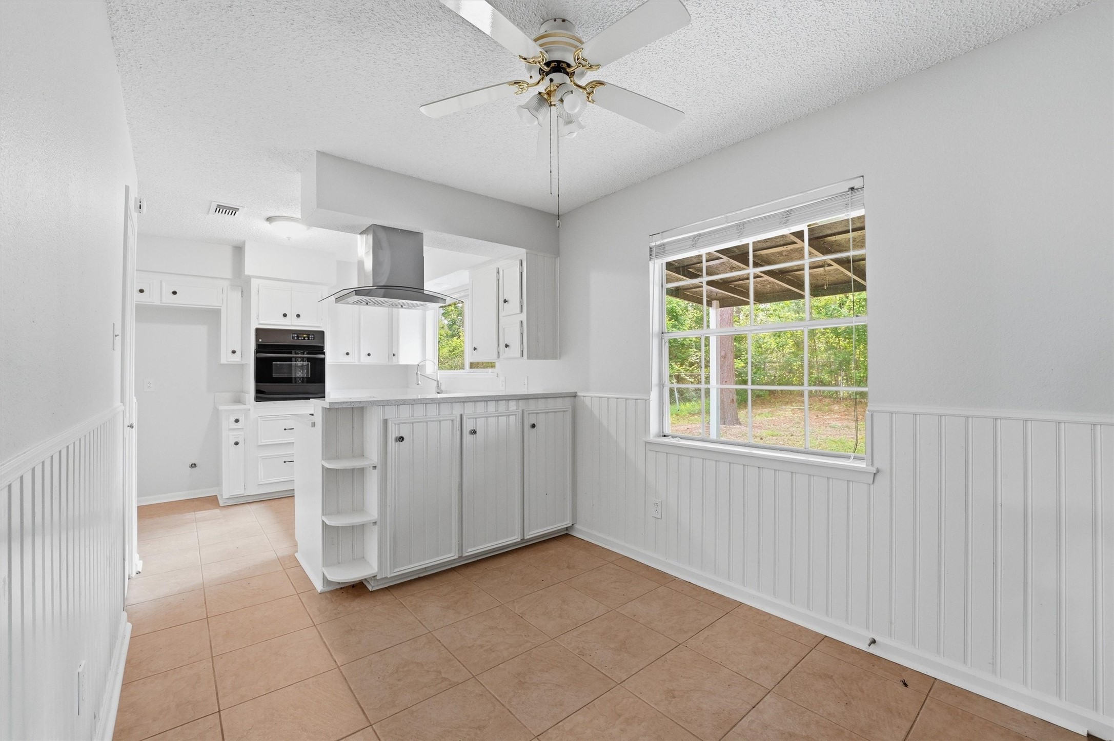 430 Eastwood Drive Property Photo 10