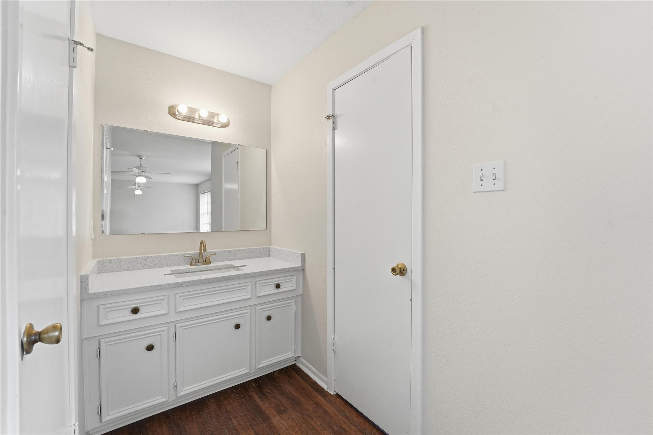 430 Eastwood Drive Property Photo 21