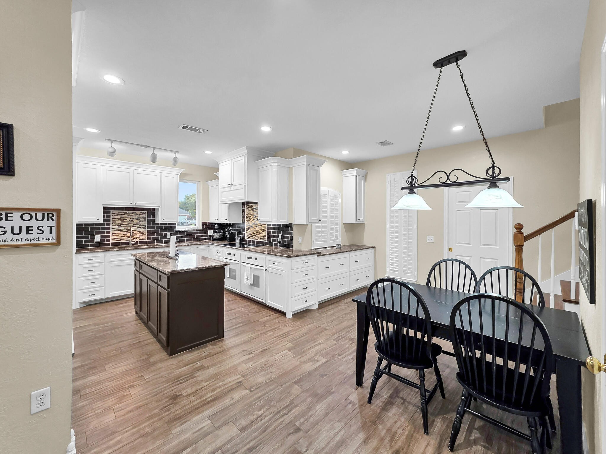520 Meadow Lane Property Photo 12