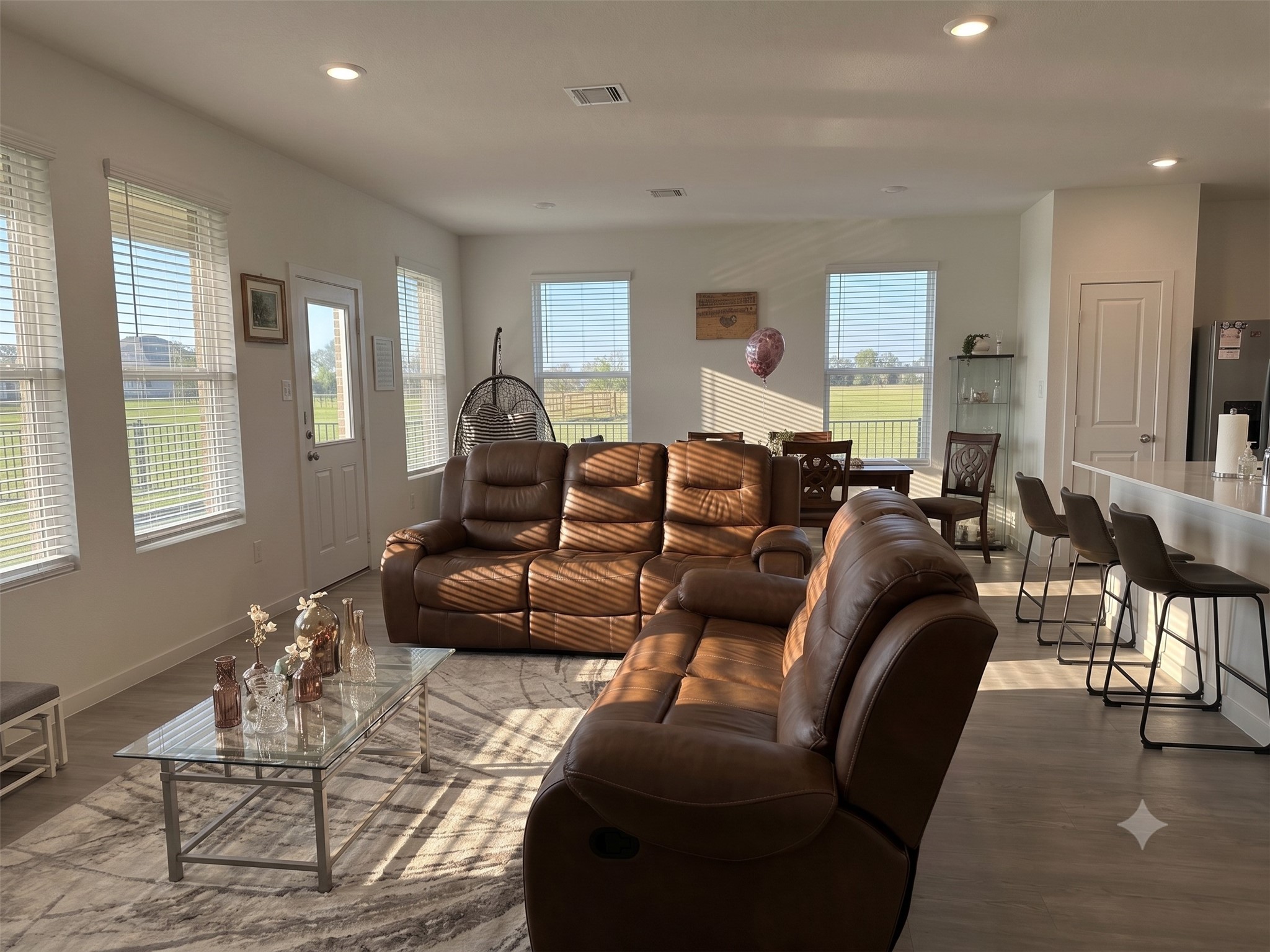 2605 Lago Costa Drive Property Photo 3