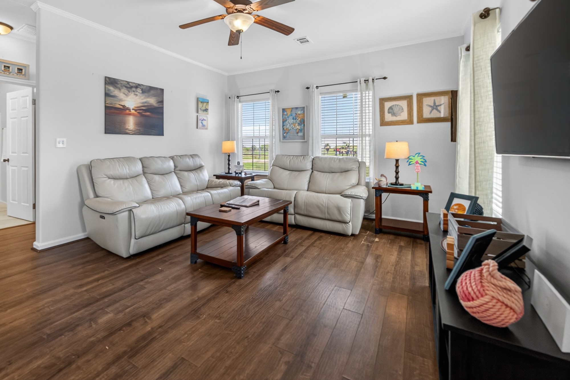 2019 Flamingo Drive Property Photo 7