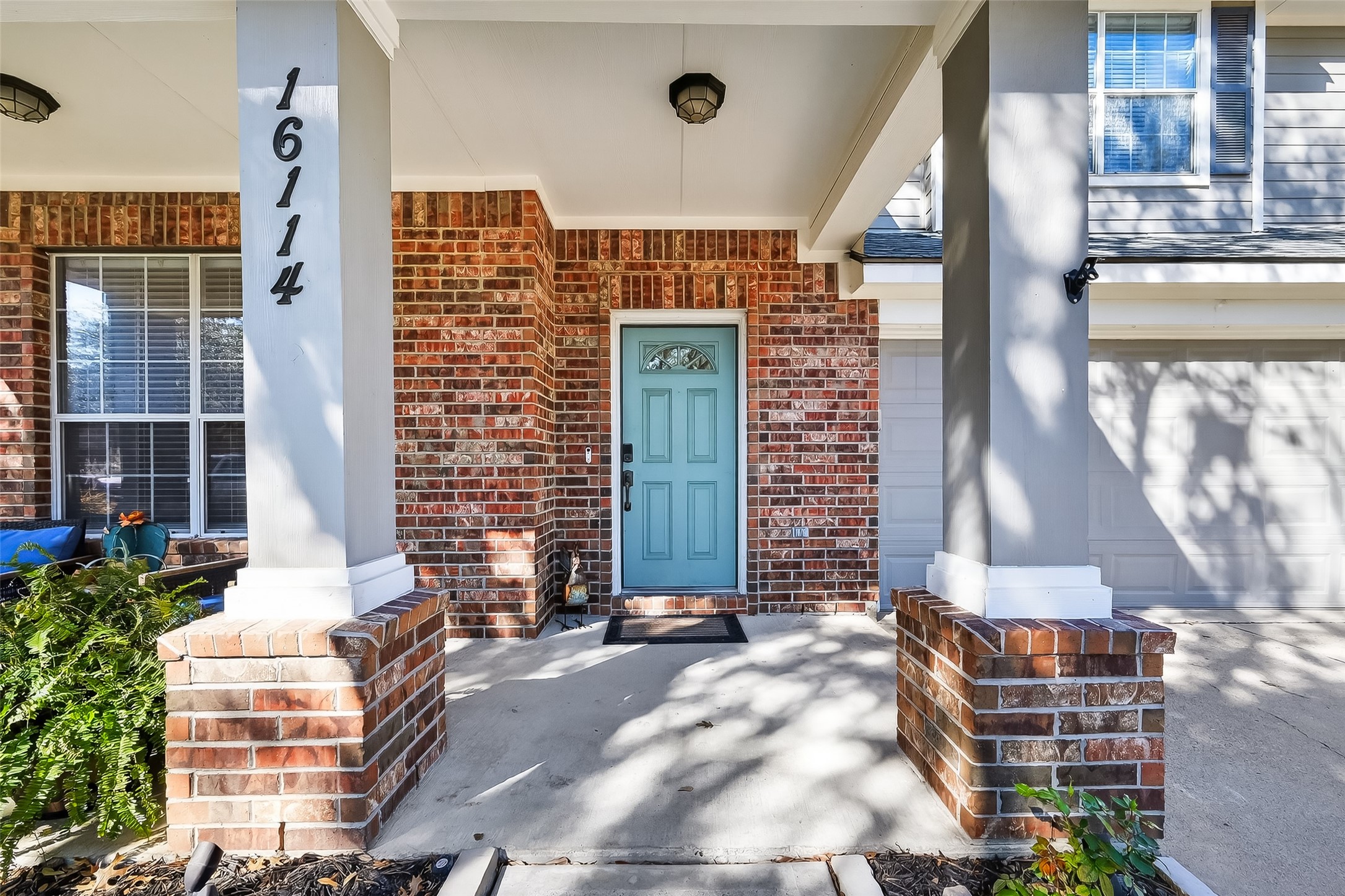 16114 Dusty Path Lane Property Photo 3