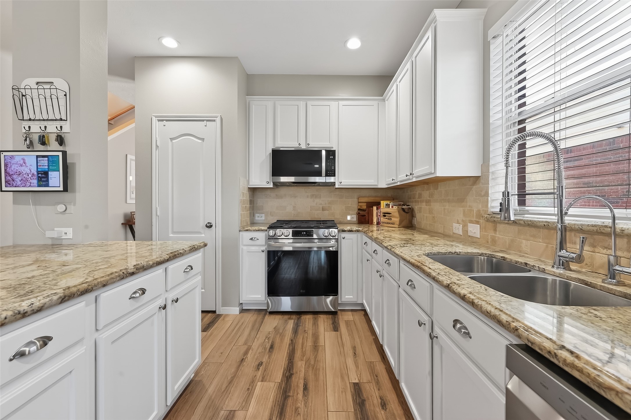 16114 Dusty Path Lane Property Photo 15