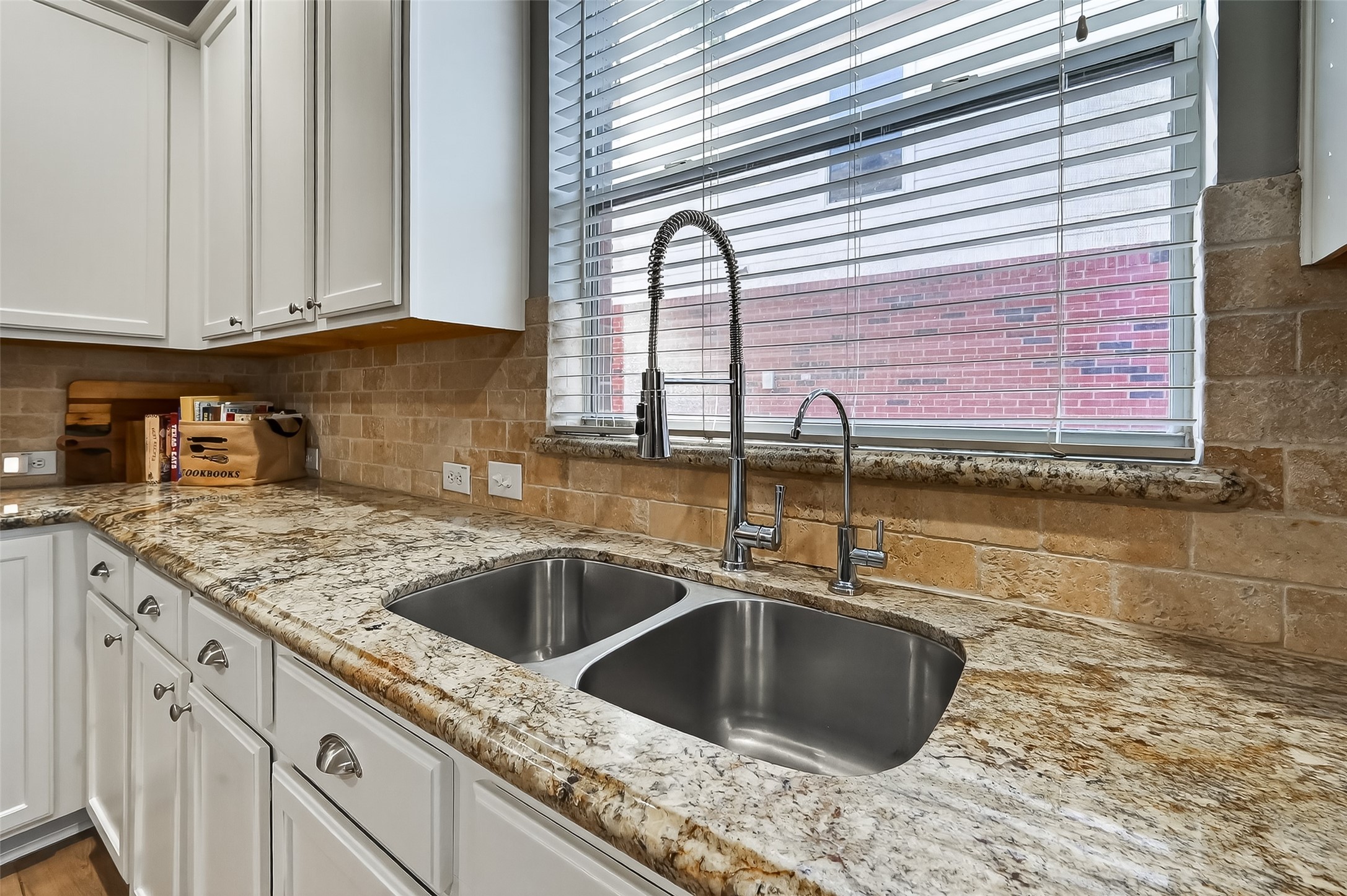 16114 Dusty Path Lane Property Photo 17