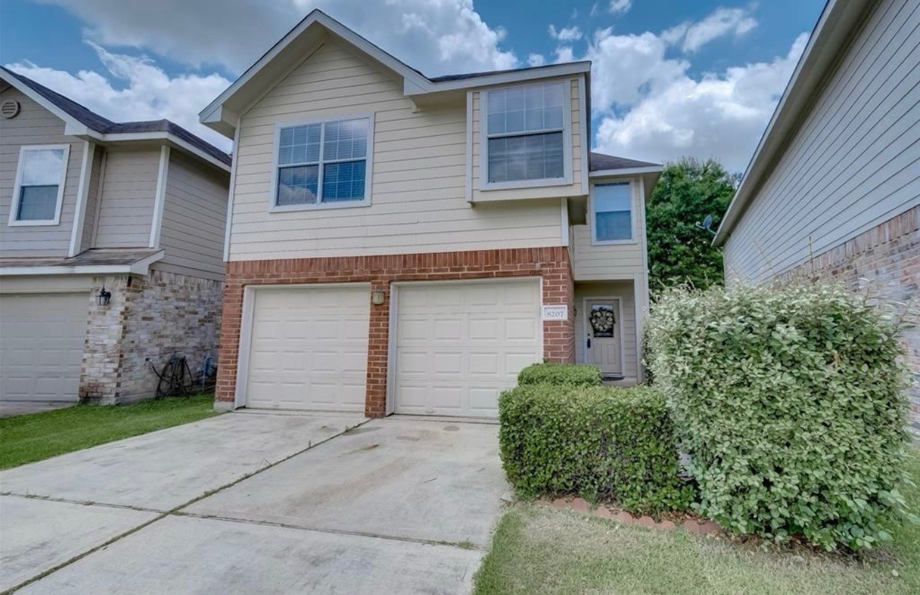 8207 Spring Wind Lane Property Photo 1