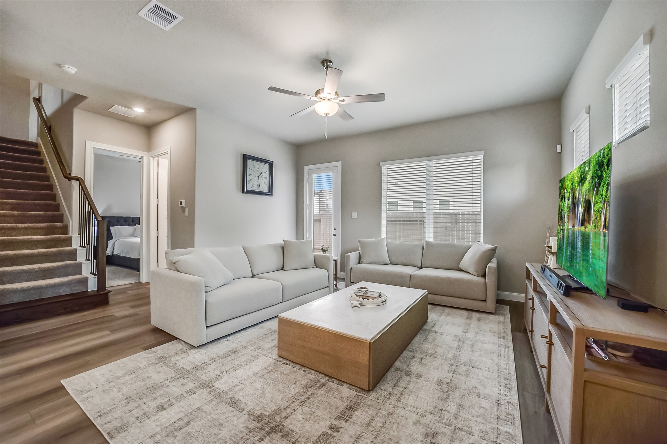 4204 Weathered Oak Drive Property Photo 14
