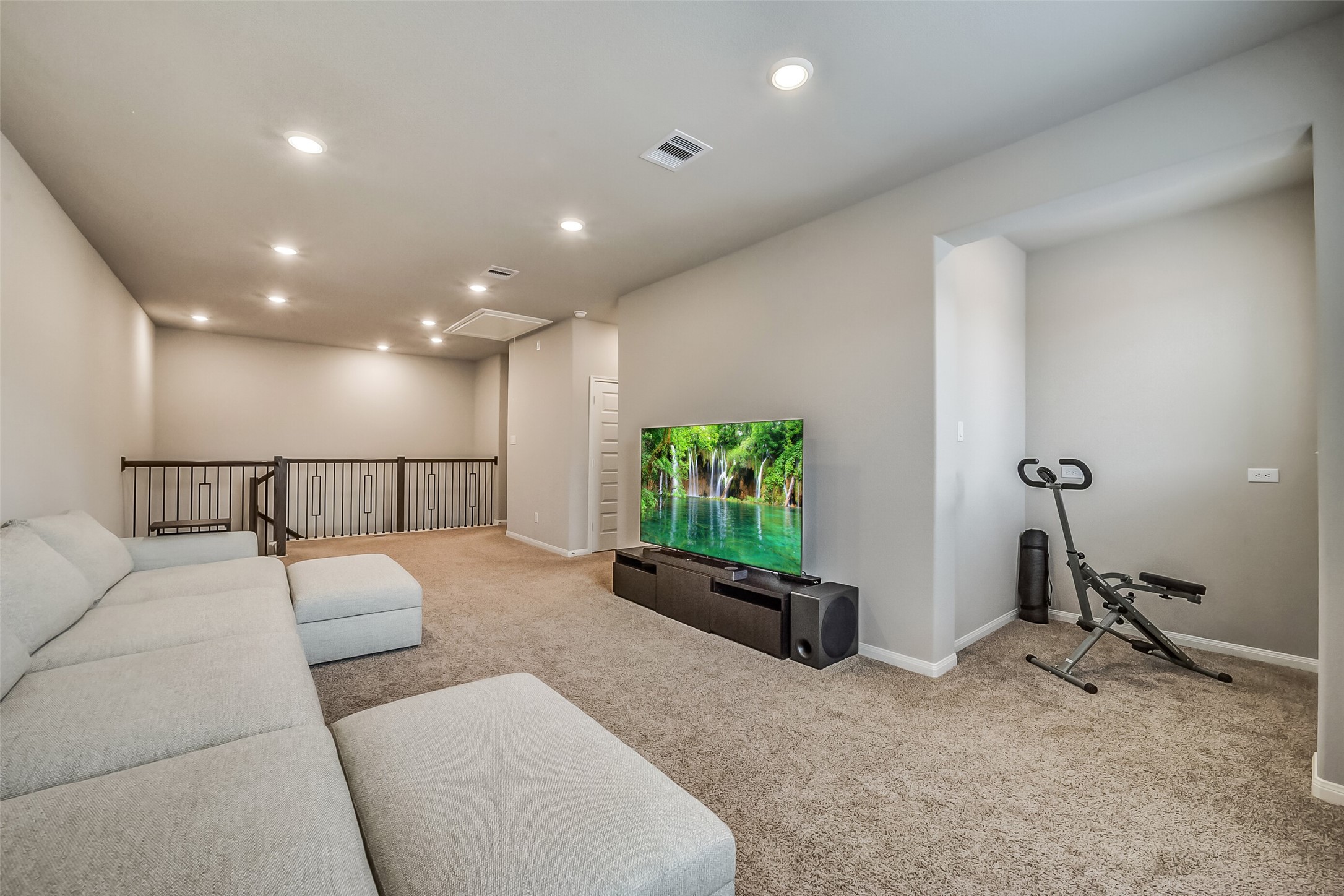 4204 Weathered Oak Drive Property Photo 15