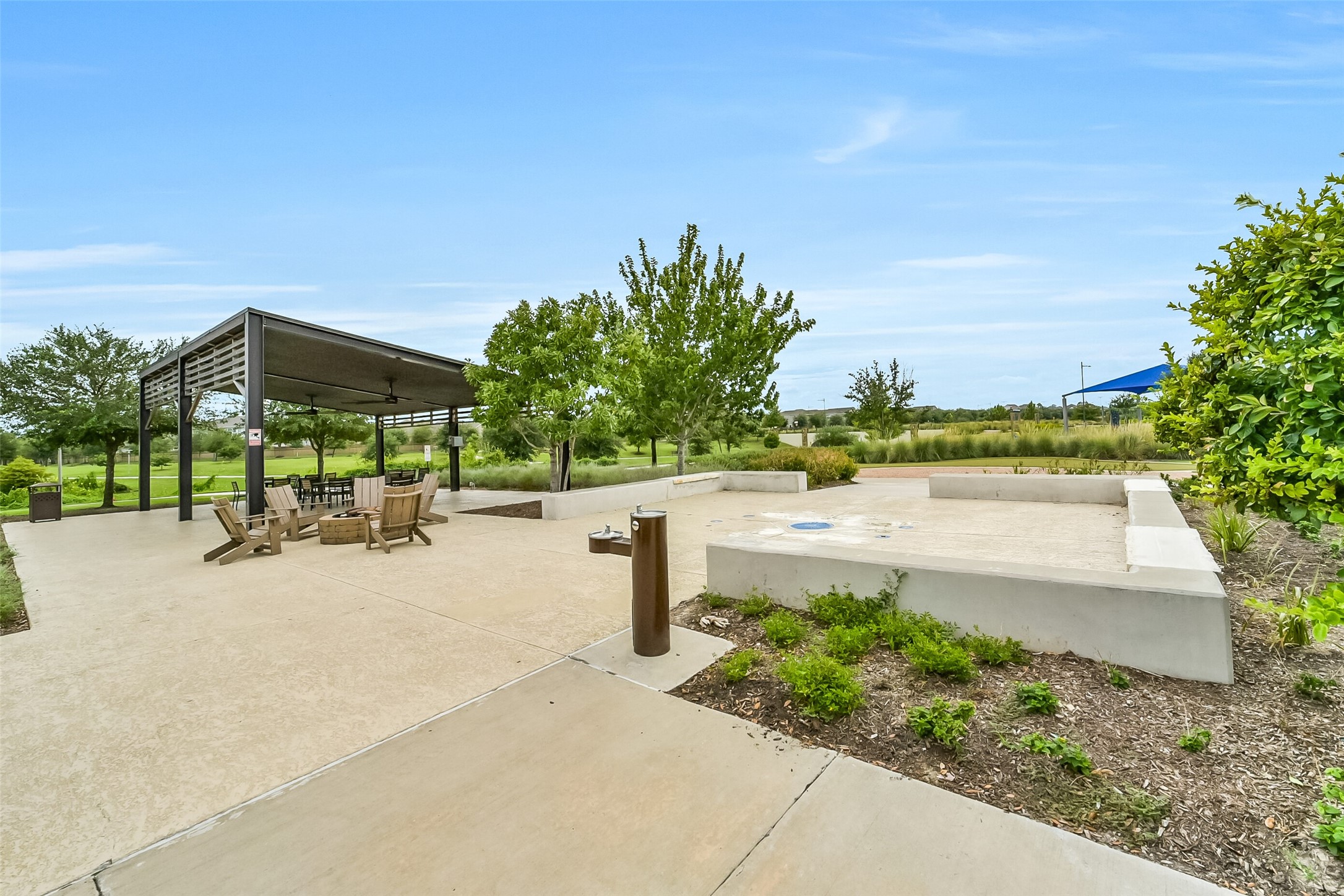 4204 Weathered Oak Drive Property Photo 31