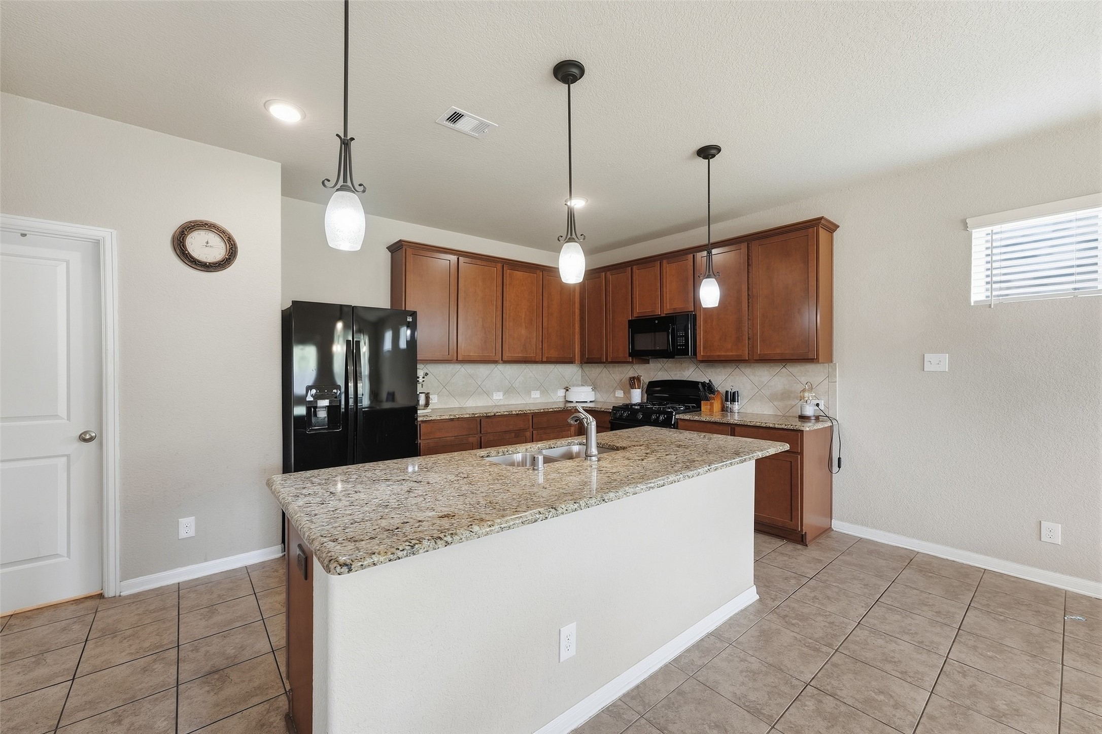 619 Yoke Drive Property Photo 14
