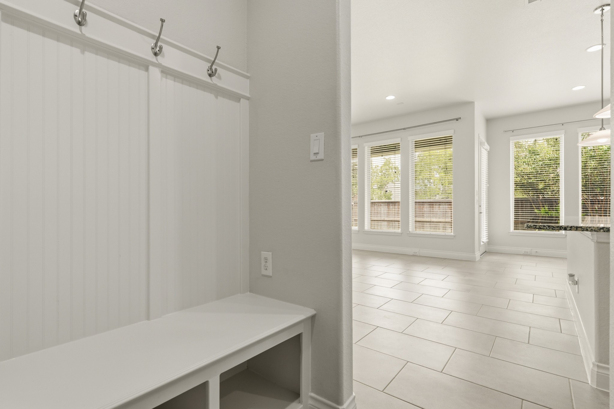 9527 Scanlan Heights Lane Property Photo 17