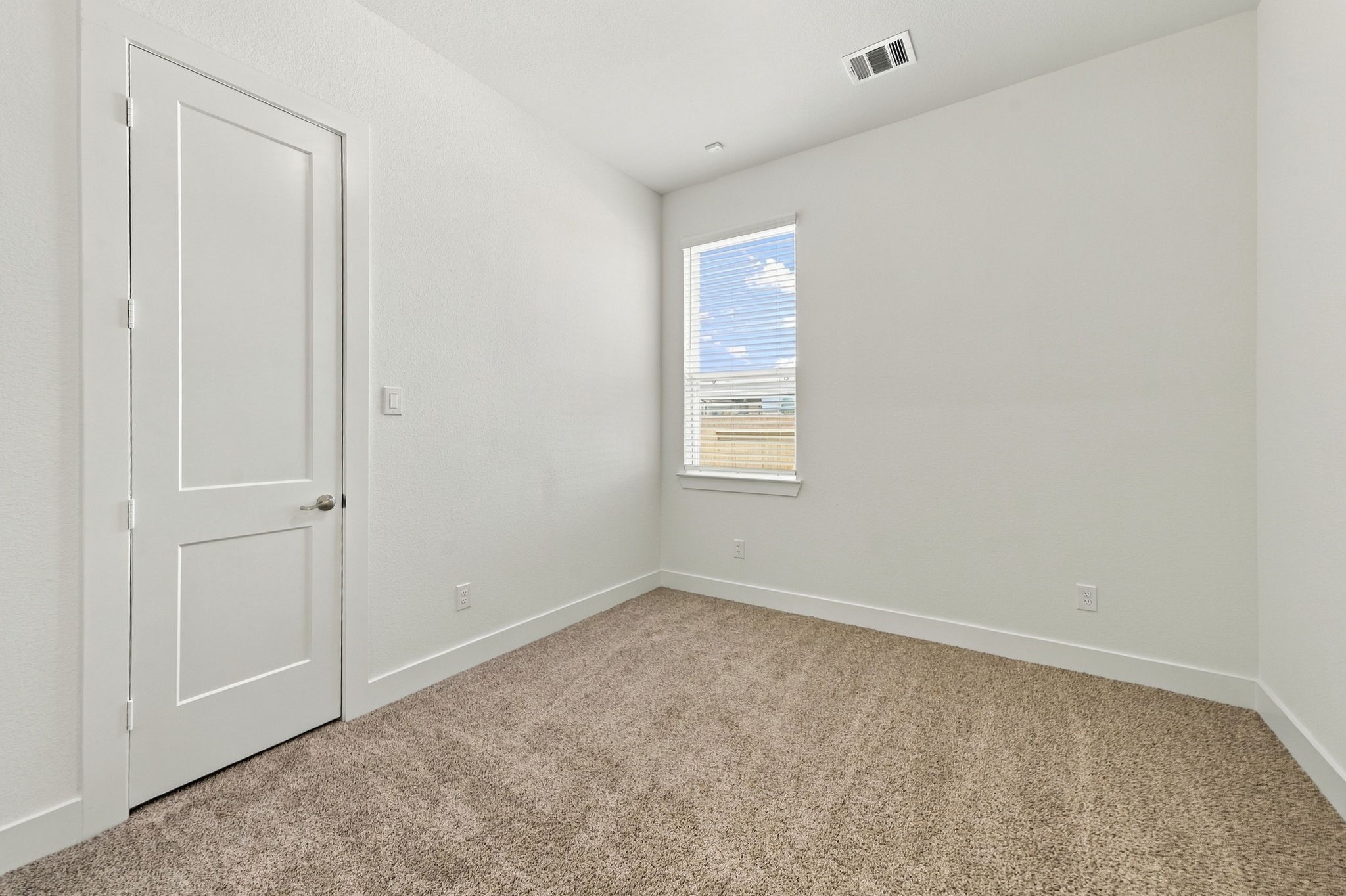 701 Green Ash Way Property Photo 9