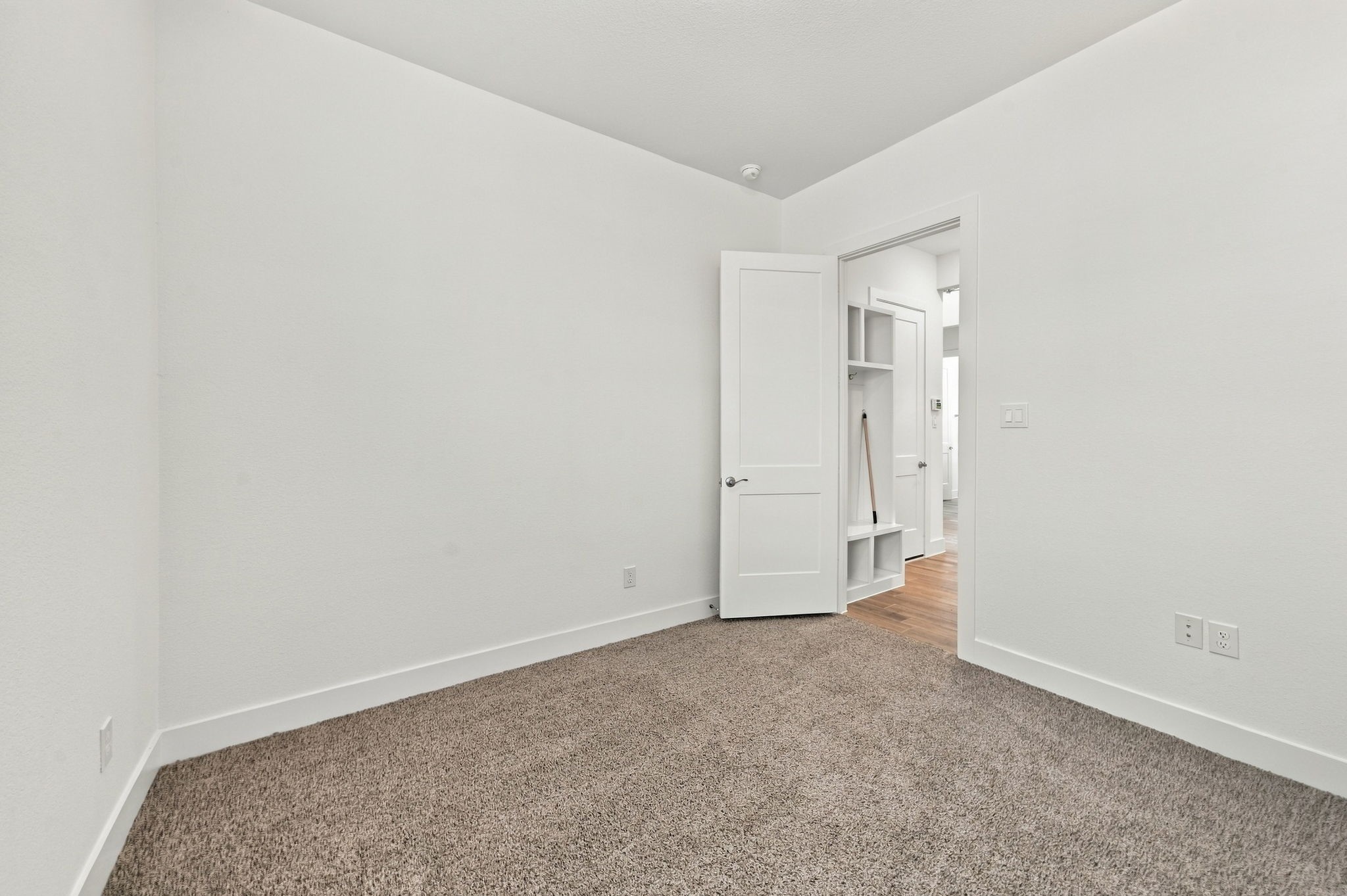 701 Green Ash Way Property Photo 10