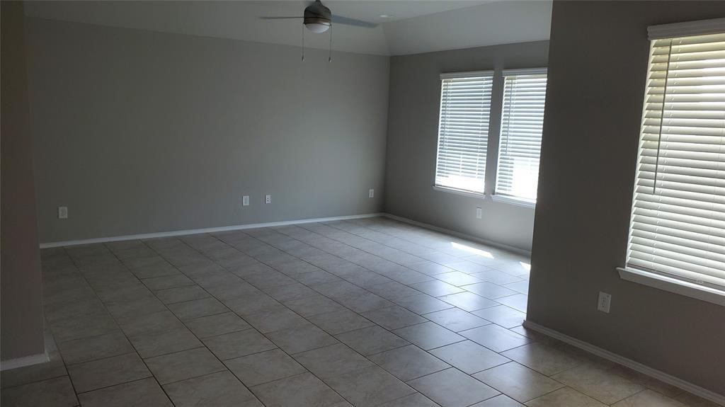 22514 Busalla Trail Property Photo 7