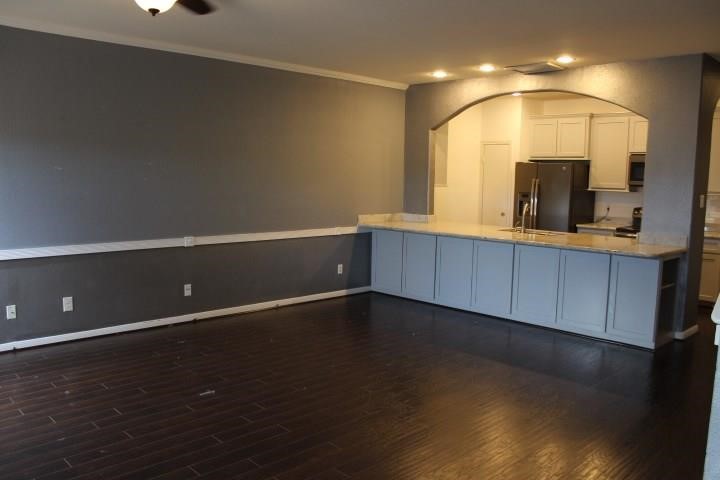 3248 Holly Hall Street 3248 Property Photo 6