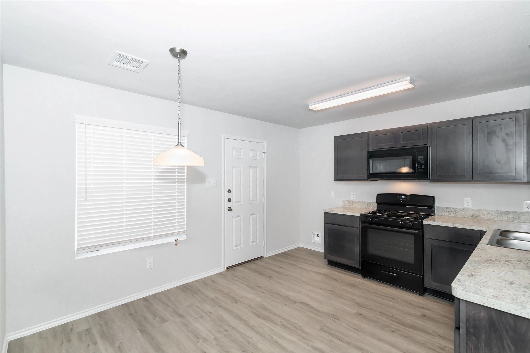 22331 Porter Mountain Trail Property Photo 4